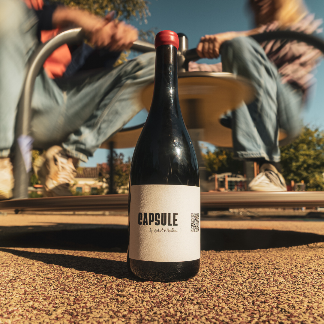 Capsule by Aubert & Mathieu : le vin qui marque autant par son goût que par son intention.