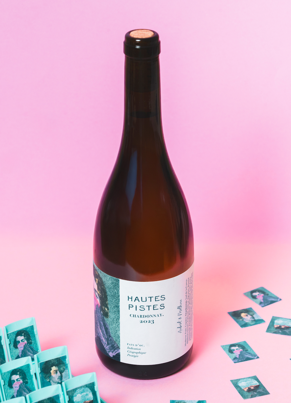 Bouteille de vin blanc Hautes Pistes Chardonnay, IGP Pays d’Oc, délicat et pur.