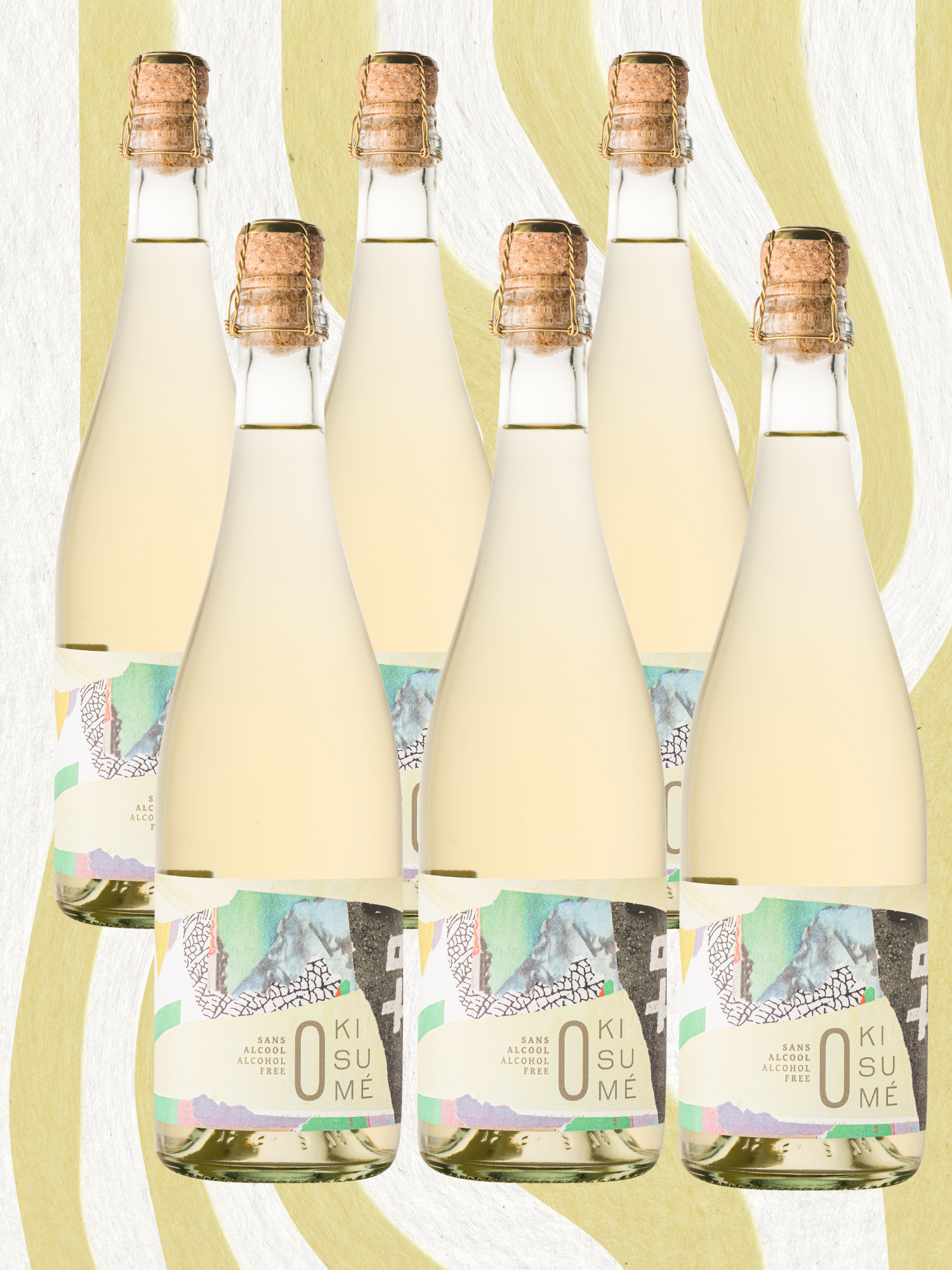 Six bouteilles de boisson aromatisée à base de vin désalcoolisé gazéifié.