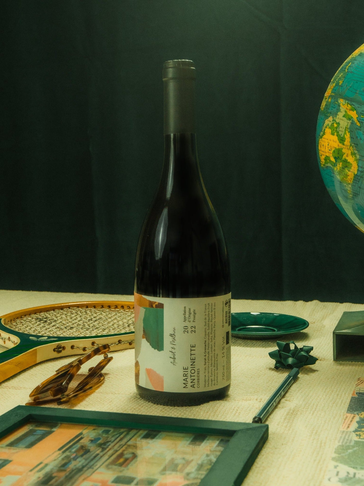 Bouteille de vin rouge Marie Antoinette, AOP Corbières, fruité et onctueux.