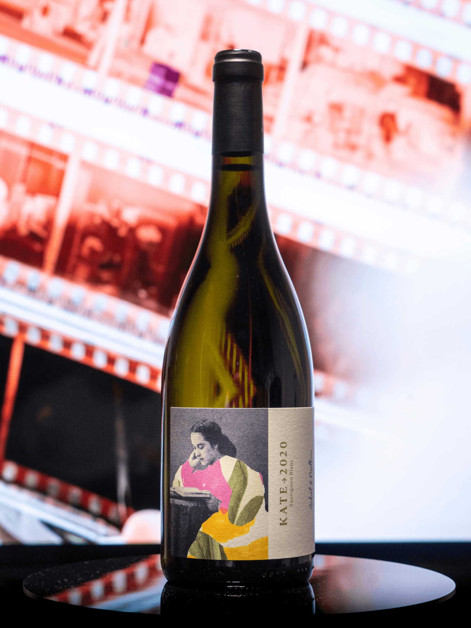 Bouteille de vin blanc Kate, IGP Pays d’Oc, vif et exotique.
